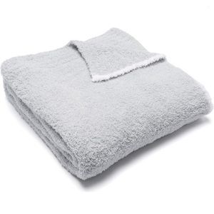 BNWT Barefoot dreams cozychic rib trim throw blanket